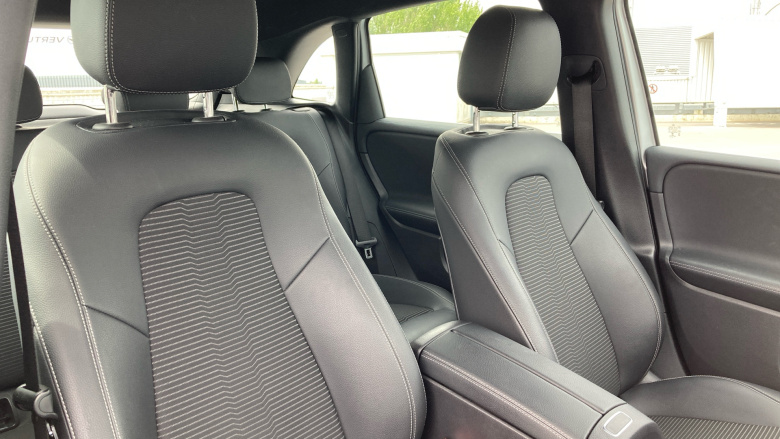 Mercedes-Benz B-Class B200d Sport Executive 5dr Auto Diesel Hatchback